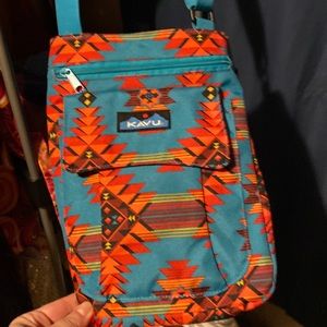 Kavu Keeper Crossbody bag in like new condition